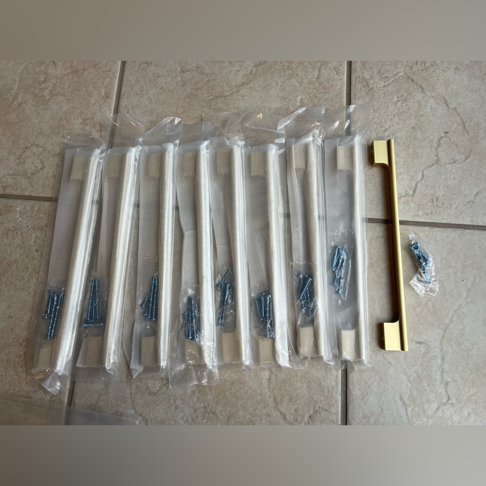 Light weight Gold Handles pulls pack of 9